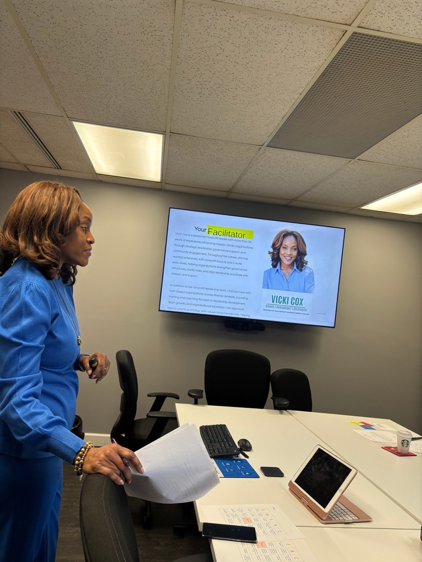 Vicki Cox facilitating a leadership session