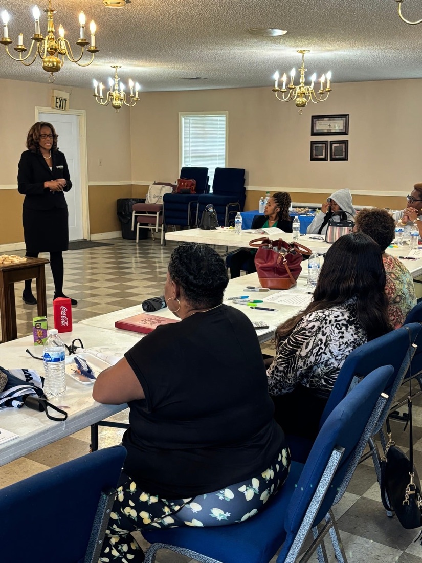 Vicki Cox leading a leadership and governance workshop
